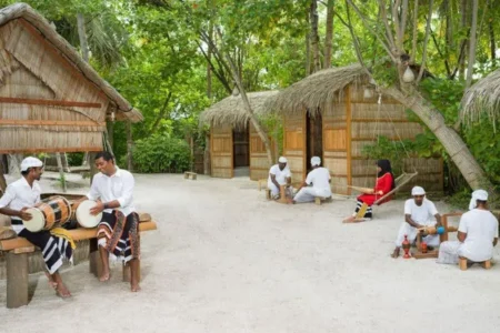 TOURISM EXPERIENCES (1)